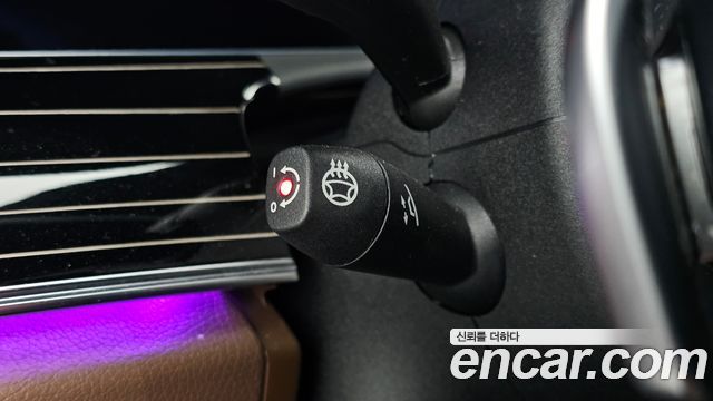 Mercedes-Benz E-Class 2021 — photo 26