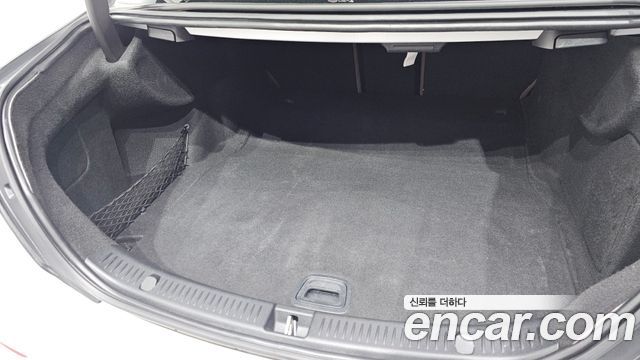 Mercedes-Benz E-Class 2021 — photo 35