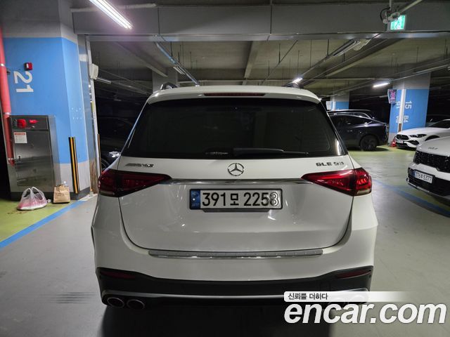 Mercedes-Benz GLE-Class 2020 — photo 4