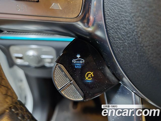Mercedes-Benz GLE-Class 2020 — photo 16