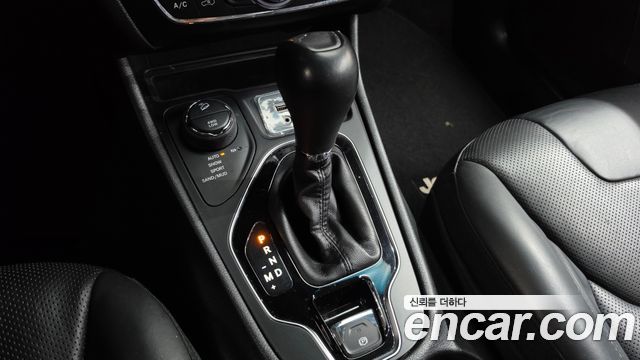 Jeep Cherokee 2019 — photo 12