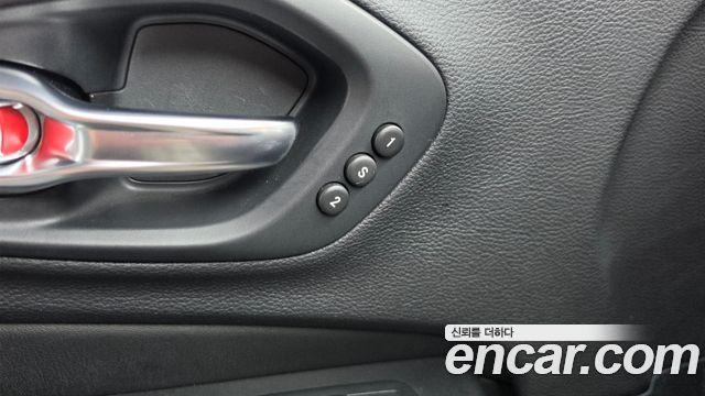 Jeep Cherokee 2019 — photo 29