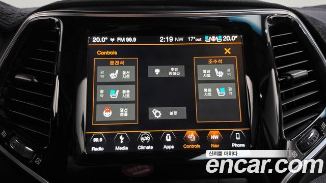 Jeep Cherokee 2019 — photo 31
