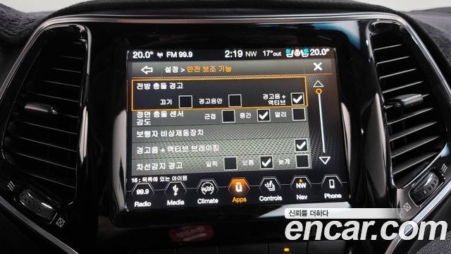 Jeep Cherokee 2019 — photo 32