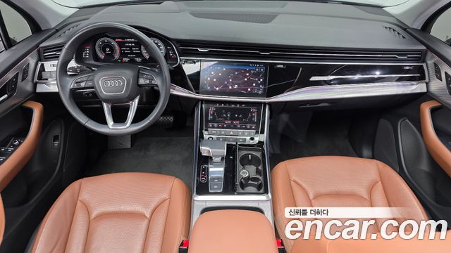 Audi Q7 2022 — photo 10