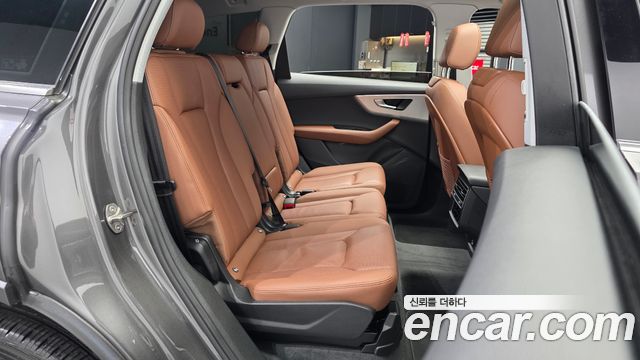 Audi Q7 2022 — photo 18