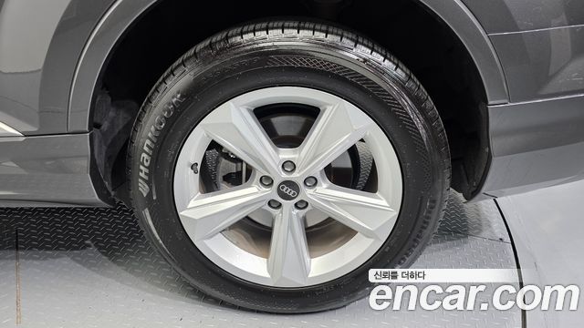 Audi Q7 2022 — photo 7