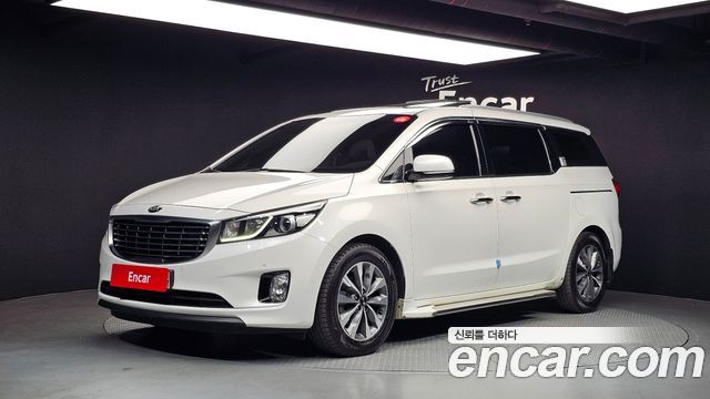 Kia Canival 2015 — photo 1