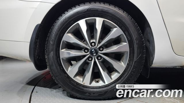 Kia Canival 2015 — photo 5