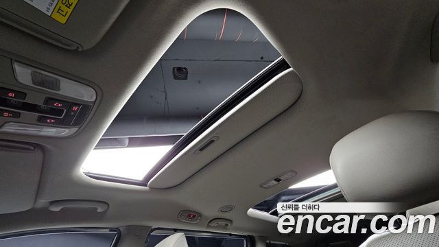Kia Canival 2015 — photo 17