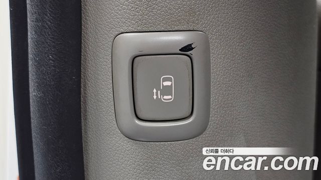 Kia Canival 2015 — photo 18