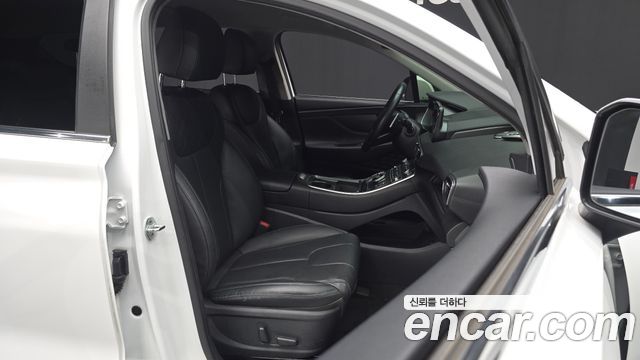 Hyundai Santafe 2022 — photo 17