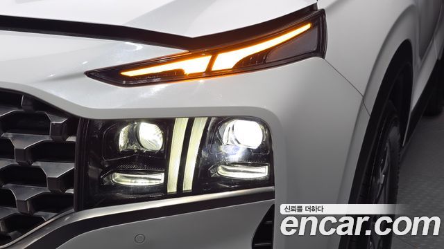Hyundai Santafe 2022 — photo 8