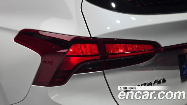 Hyundai Santafe 2022 — photo 9