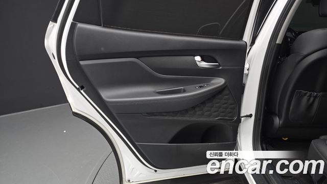 Hyundai Santafe 2022 — photo 15