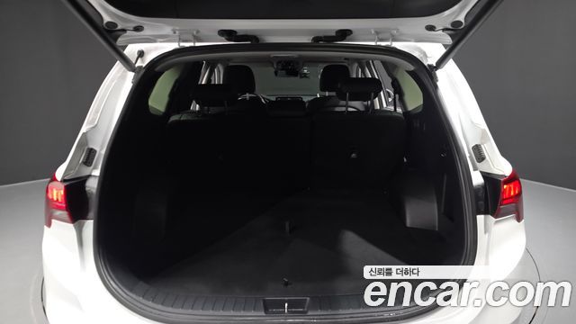 Hyundai Santafe 2022 — photo 32