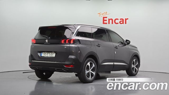Peugeot 5008 2021 — photo 2
