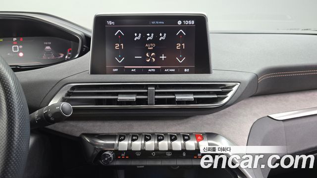 Peugeot 5008 2021 — photo 12