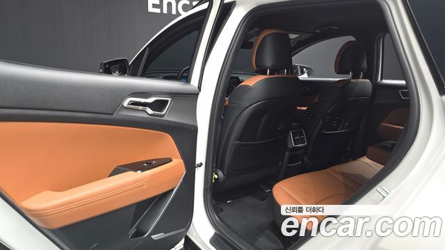 Kia Sportage 2022 — photo 16