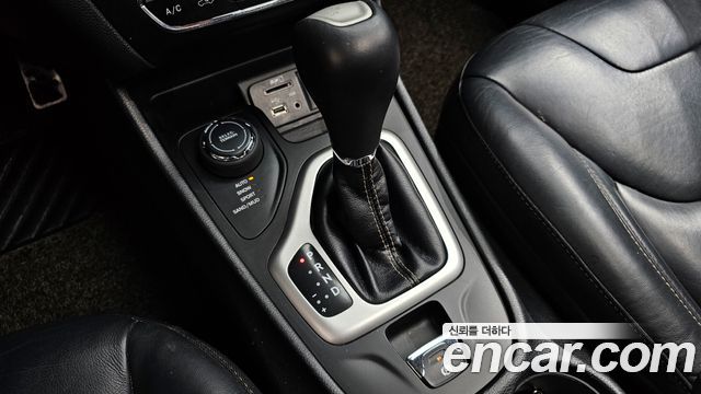 Jeep Cherokee 2017 — photo 9