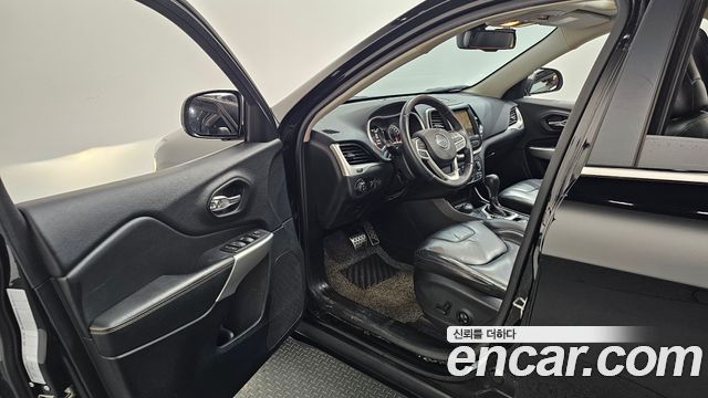 Jeep Cherokee 2017 — photo 10