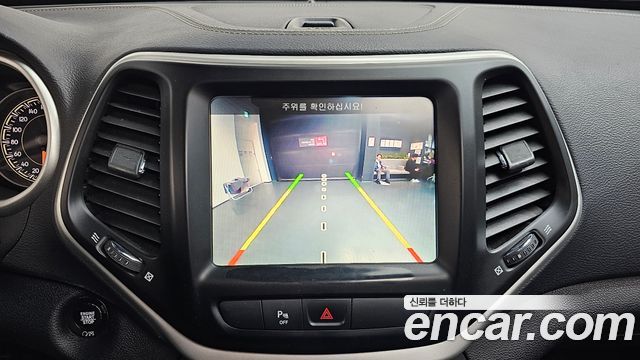 Jeep Cherokee 2017 — photo 15