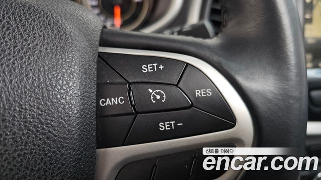Jeep Cherokee 2017 — photo 16