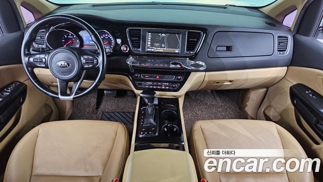 Kia Canival 2018 — photo 7