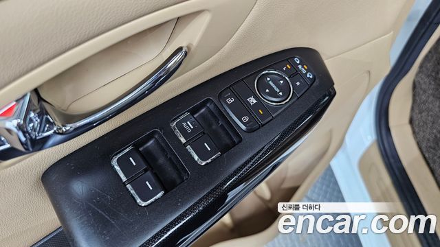 Kia Canival 2018 — photo 12