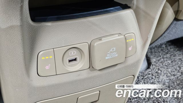 Kia Canival 2018 — photo 18