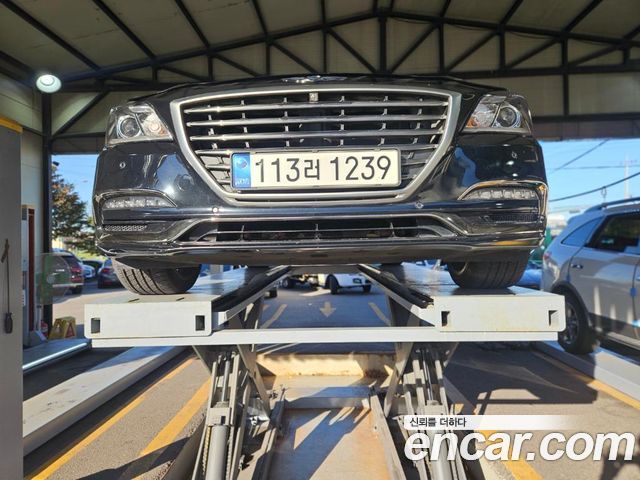 Genesis G80 2017 — photo 1