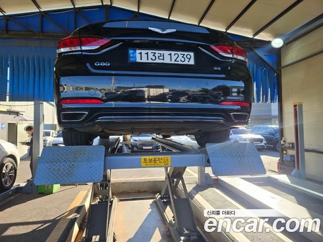 Genesis G80 2017 — photo 2