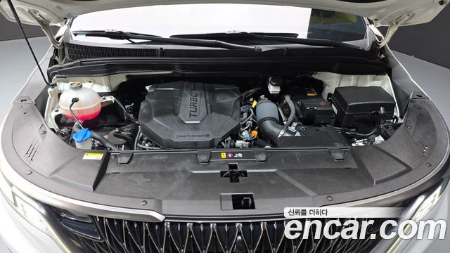 Kia Canival 2023 — photo 6
