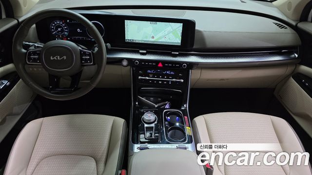 Kia Canival 2023 — photo 7