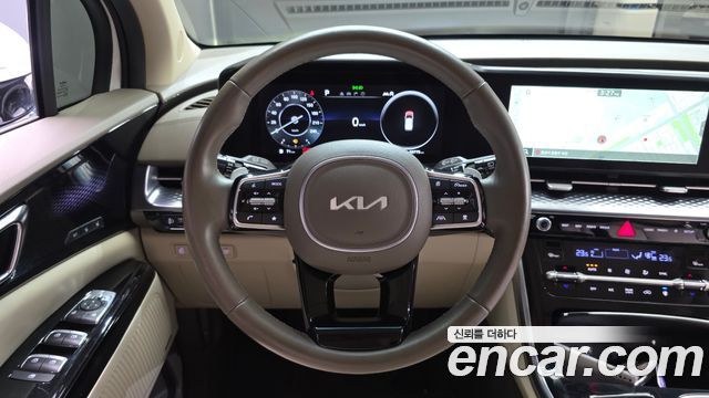 Kia Canival 2023 — photo 12