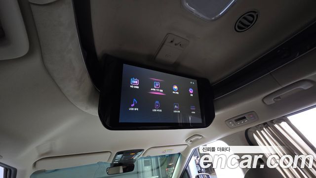 Kia Canival 2023 — photo 19