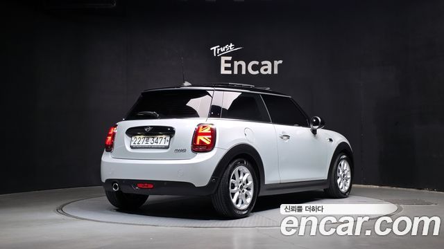 Mini Cooper 2019 — photo 2
