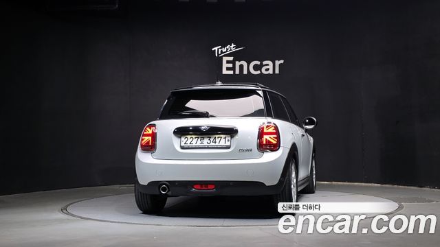 Mini Cooper 2019 — photo 4