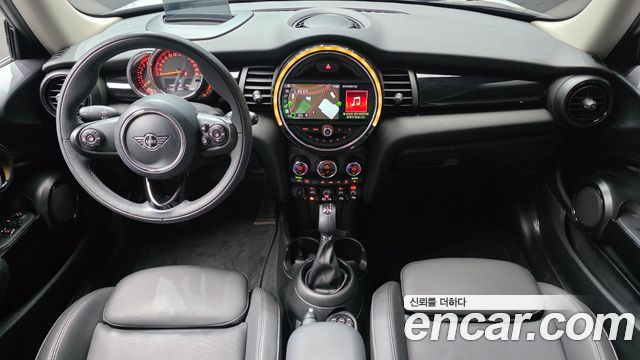 Mini Cooper 2019 — photo 10