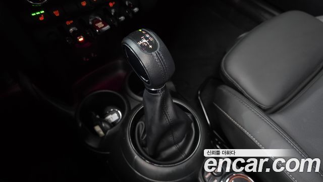 Mini Cooper 2019 — photo 12