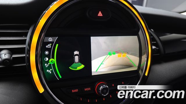 Mini Cooper 2019 — photo 20
