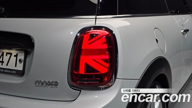 Mini Cooper 2019 — photo 9