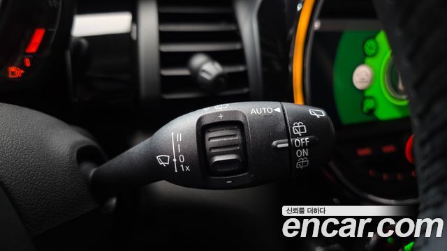 Mini Cooper 2019 — photo 27