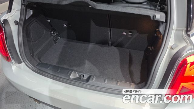 Mini Cooper 2019 — photo 31