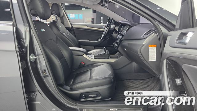 Kia K7 2016 — photo 17