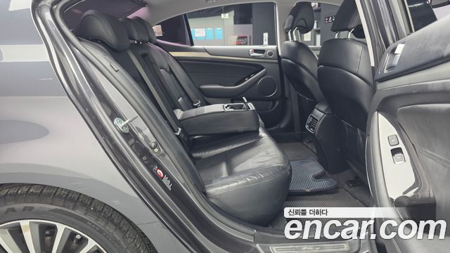 Kia K7 2016 — photo 18