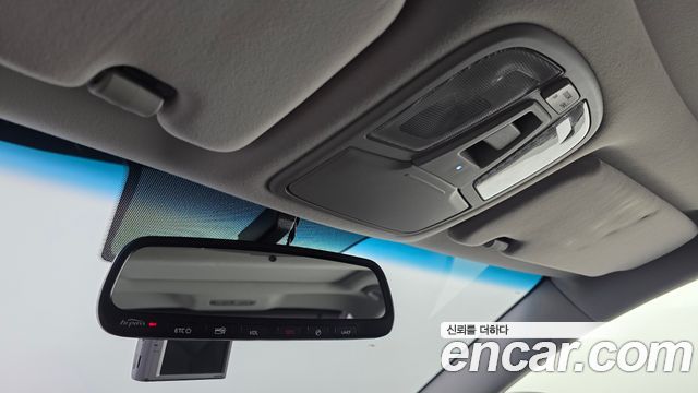Kia K7 2016 — photo 21