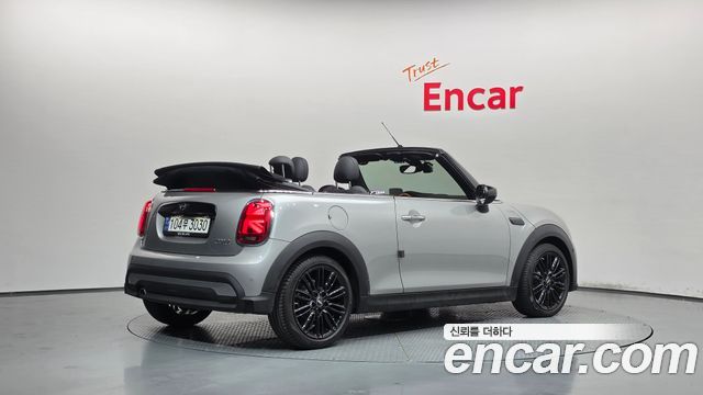 Mini Cooper Convertible 2024 — photo 2