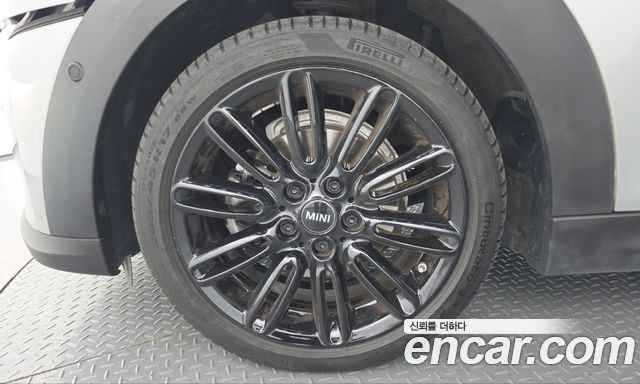 Mini Cooper Convertible 2024 — photo 5