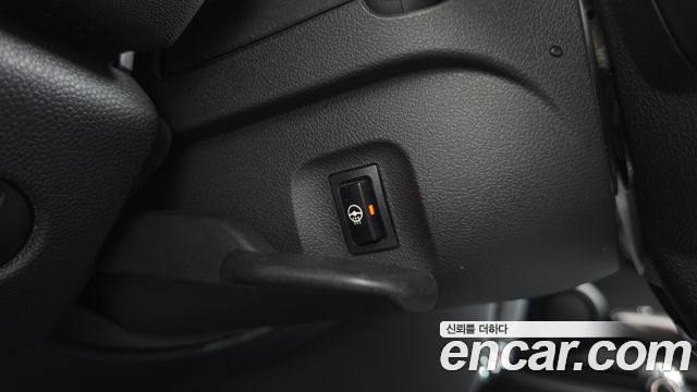 Mini Cooper Convertible 2024 — photo 23